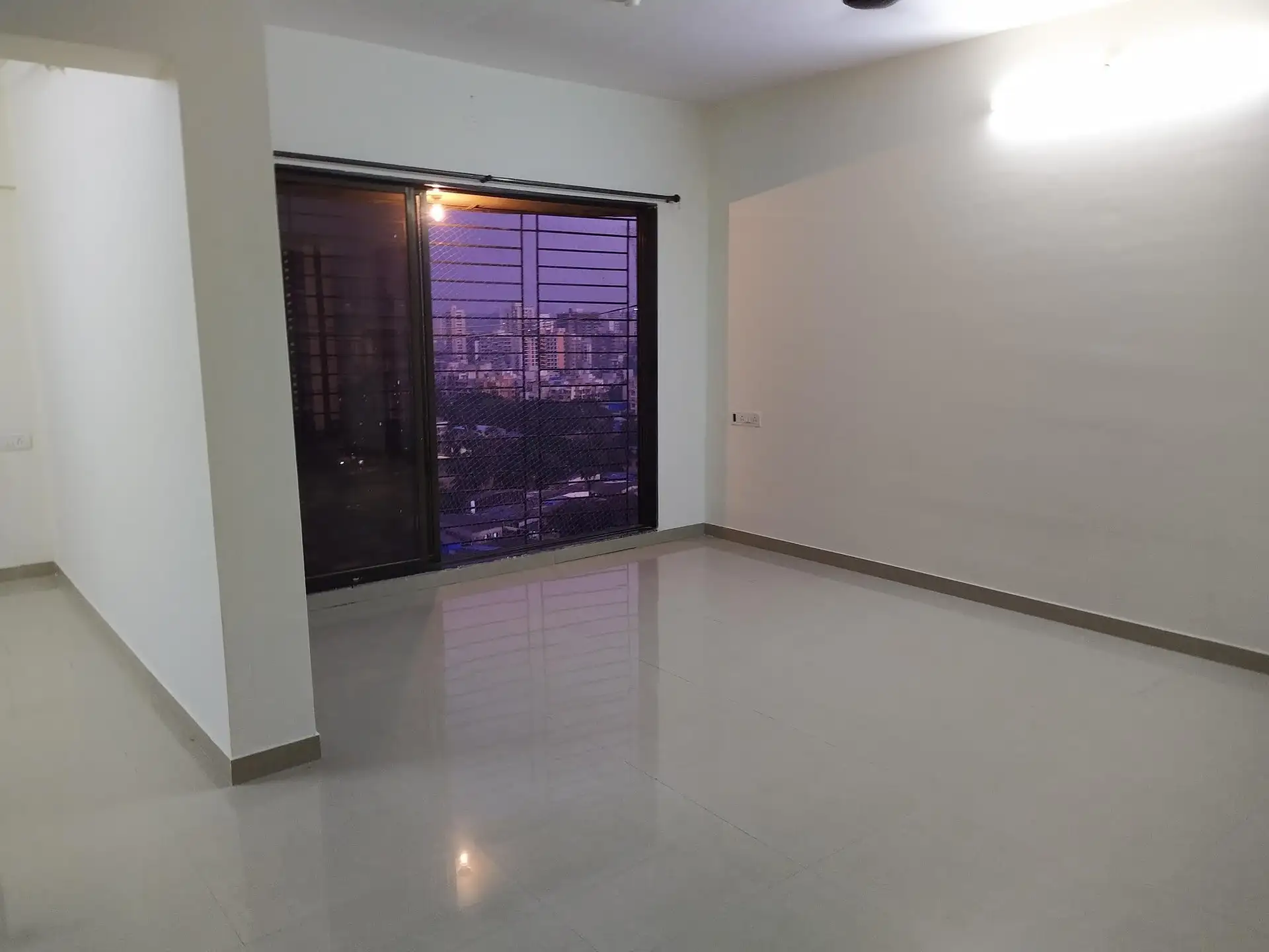 2.5 BHK Flat for Rent in sethia link view, Goregaon West